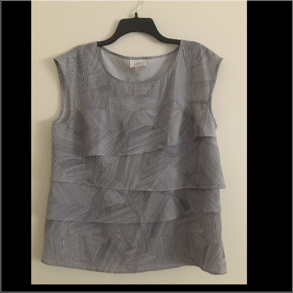 🔷 Final Price 🔷 Black and white pleated blouse