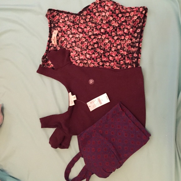 3 crop tops 20 for all 3 brand new never worn