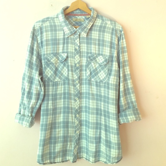Long-Sleeve Plaid Top