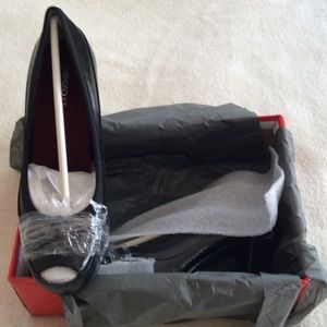 Black Peep-Toe Pump