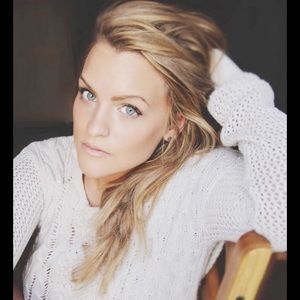 Meet your Posher, Annie