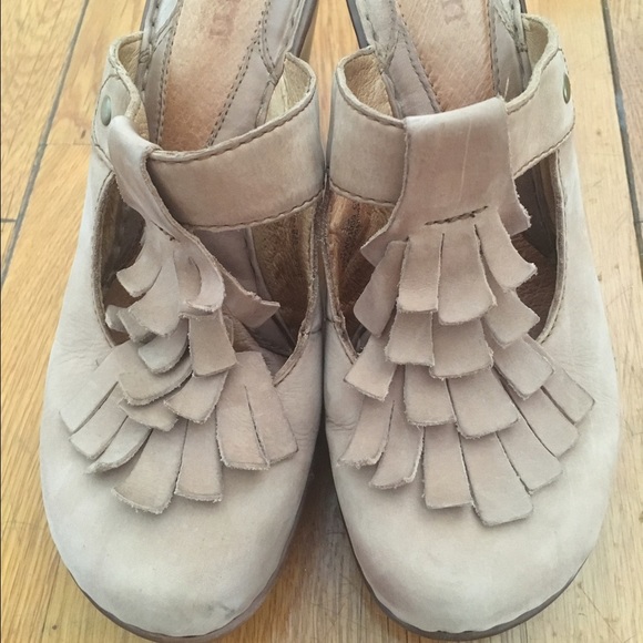 Born suede camel clogs. Hardly worn-comfy sole