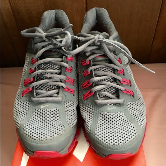 2013 Nike Air Max ⭕️SOLD⭕️ - Picture 2 of 4
