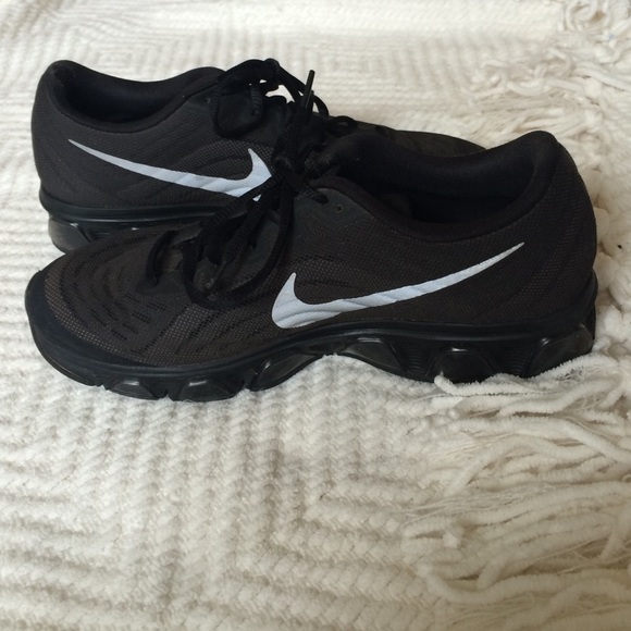 Nike Tailwind 6