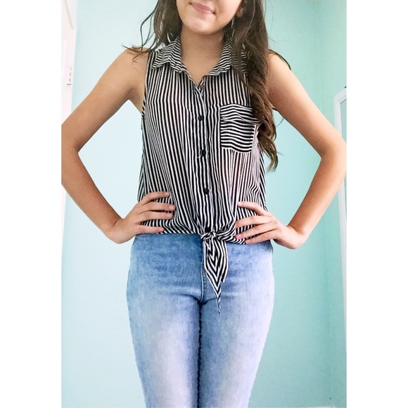 On Hold| Striped top❤️