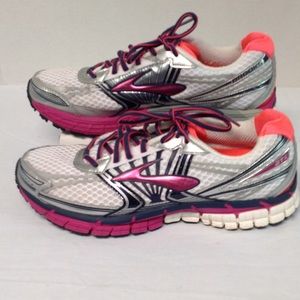Womens Brooks Adrenaline GTS 14 Shoes Size 11 B