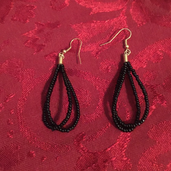 Black/gold necklace & earring set - Picture 2 of 2