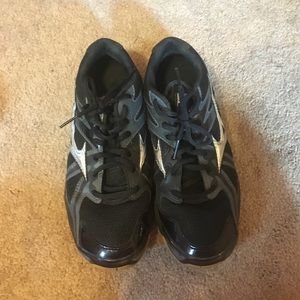 Volleyball shoes