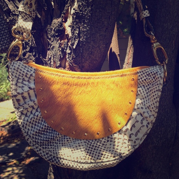 Leather handbag