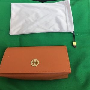 Like New. Tory Burch Sunglass Case & Cloth.