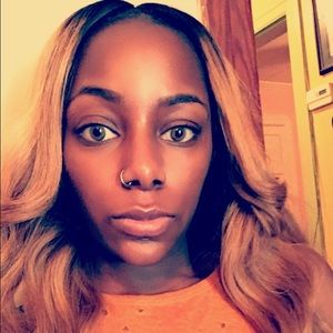 Meet your Posher, Elexus