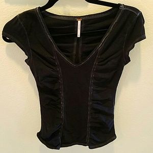 Black Free People v-neck fitted tee size xs