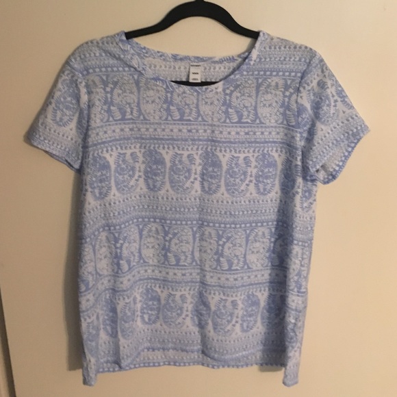 Old Navy blue paisley blouse Size M