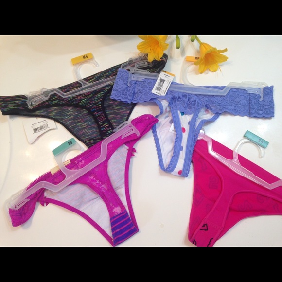 1️⃣PANTY NWT FREE W/ BRA PURCHASE SZ SM & MD - Picture 2 of 4