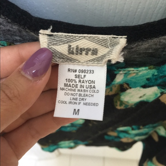 Turquoise/Black Floral Crop Top - Picture 3 of 4