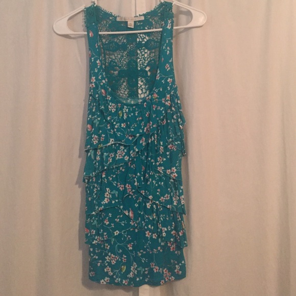 Beautiful LC Lauren Conrad top