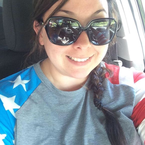 Meet your Posher, Bernadette - Picture 1 of 1