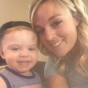 Meet your Posher, Lyndsee