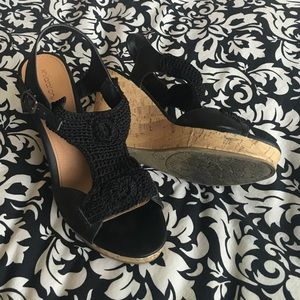 Black Wedges