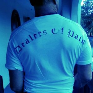 Men's Guess tee "Dealer of Pain"