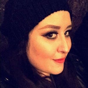 Meet your Posher, Sonia