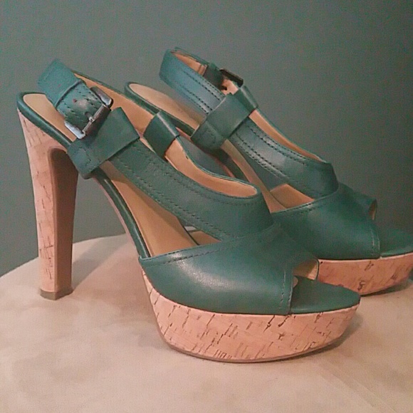 5 inch Green leather Nine West sandal