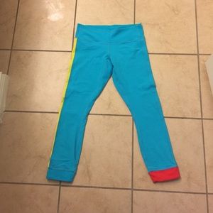Lululemon calf length leggings!