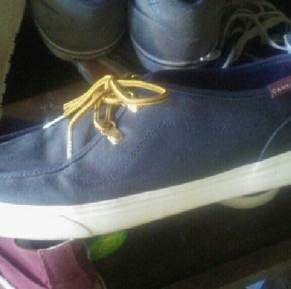 New canvas boat shoes