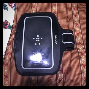 Belkin arm band for iphone 6/6s