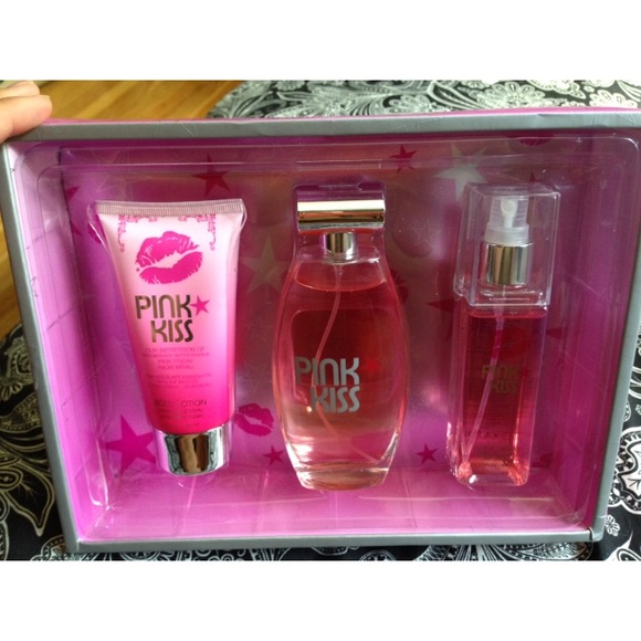 Niki minaj perfume