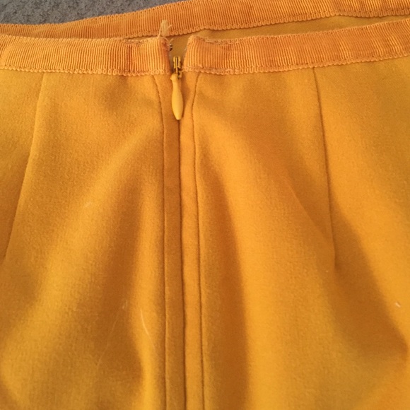 Yellow/gold high waisted long skirt - Picture 3 of 6