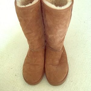 Dark Tan Uggs