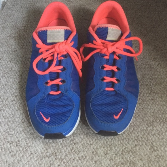 Nike Shoes - Nike Flex Trainer