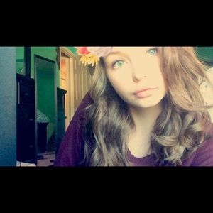 Meet your Posher, Kayla