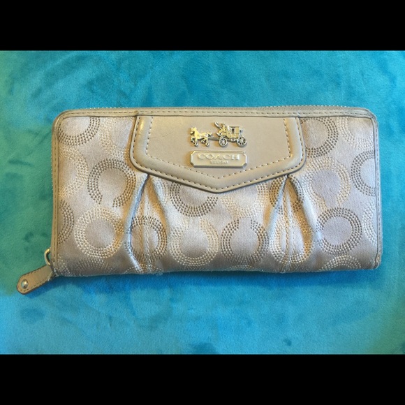 Coach Signature C's Wallet