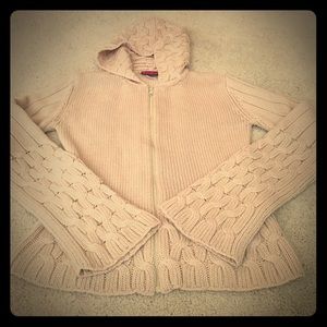 Adorable zip-up sweater with bell sleeves