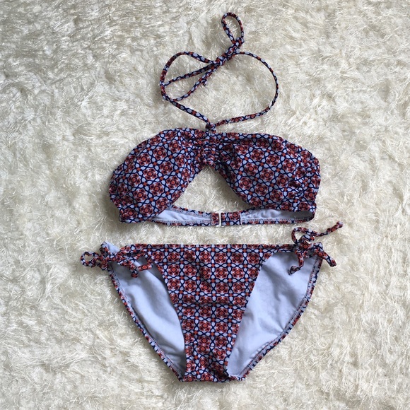 Bathing suit