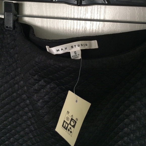 Textured Two Piece Set - Picture 5 of 5