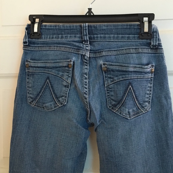 Jeans - Picture 2 of 3