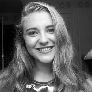 Meet your Posher, Alexis