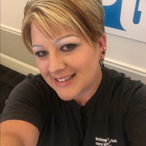 Meet your Posher, Melissa