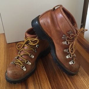 Vintage, Authentic Danner Boots. Women's size 6.