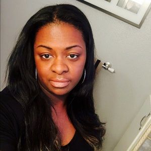 Meet your Posher, Charmine