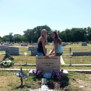 Meet your Posher, Breanne