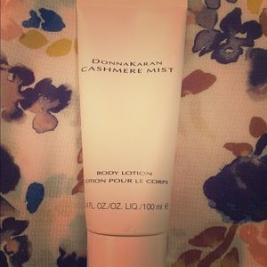 Donna Karan Cashmere Mist body lotion