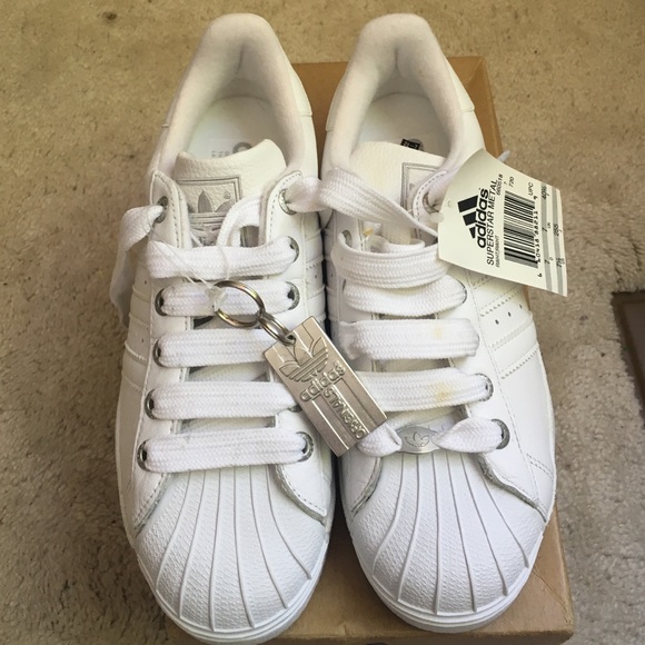 adidas Shoes - Never worn, Universal white adidas