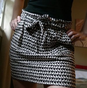 Divided by H&M bunny print mini skirt, size 6 (US)