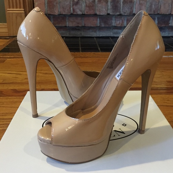 Nude patent leather Steve Madden pumps