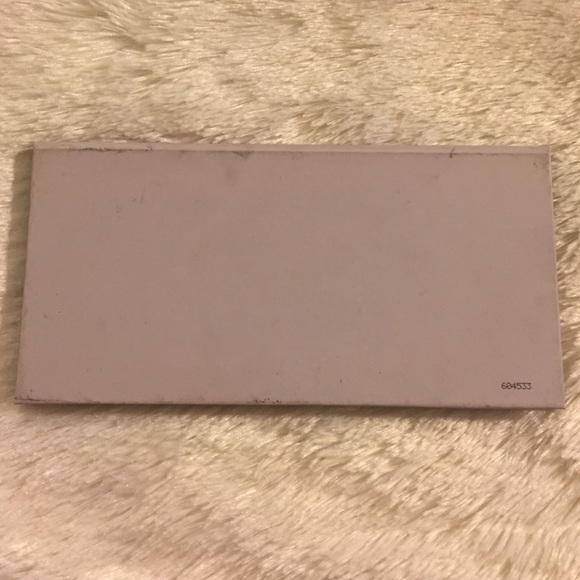 CoastalScents Revealed Smoky Palette - Picture 3 of 3