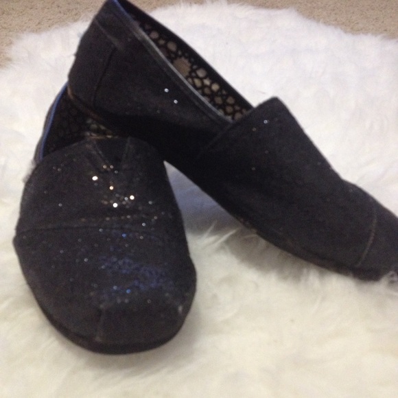 black sparkly toms